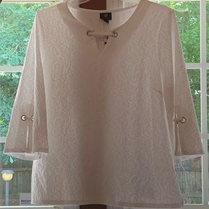 NWT Pretty, white blouse with lots of detail, XL